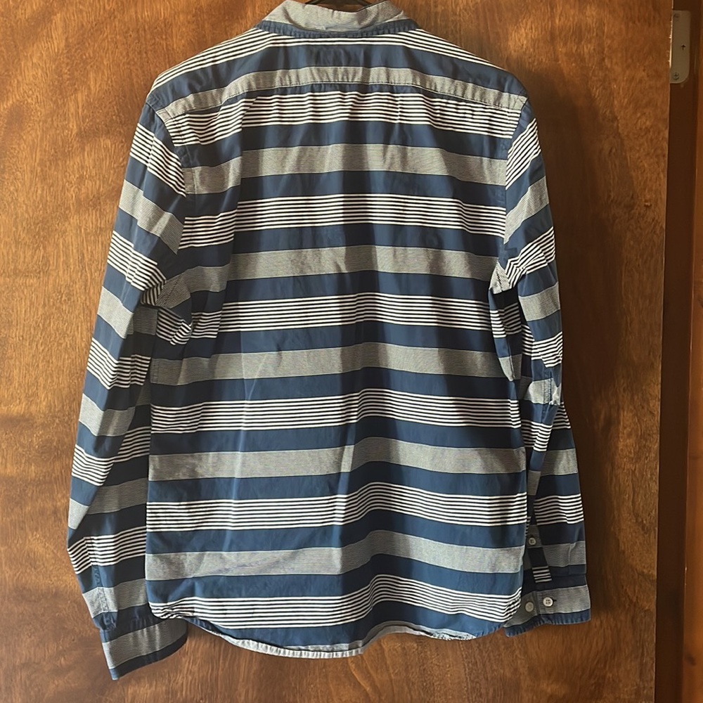 Express button down long sleeve - Picture 2 of 4